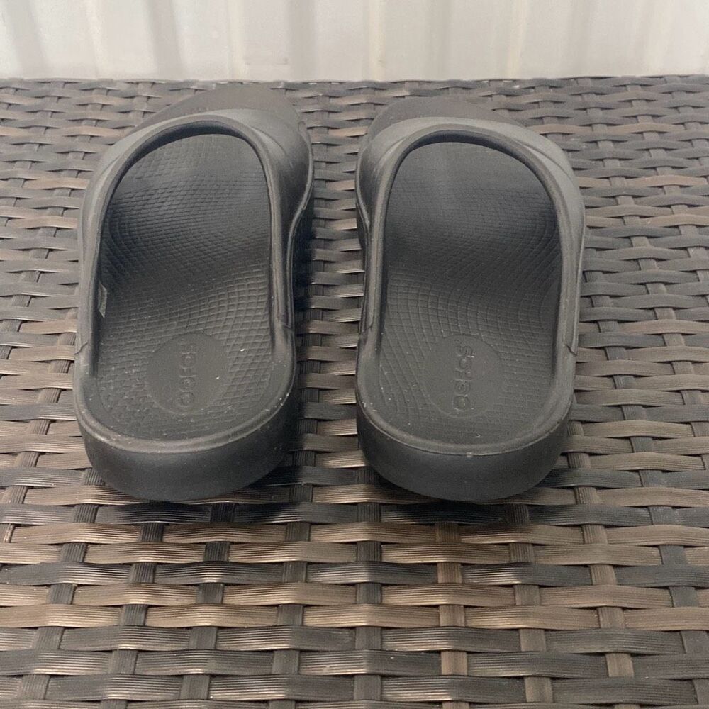 Oofos sandals, women’s size 8 - Picture 3 of 7